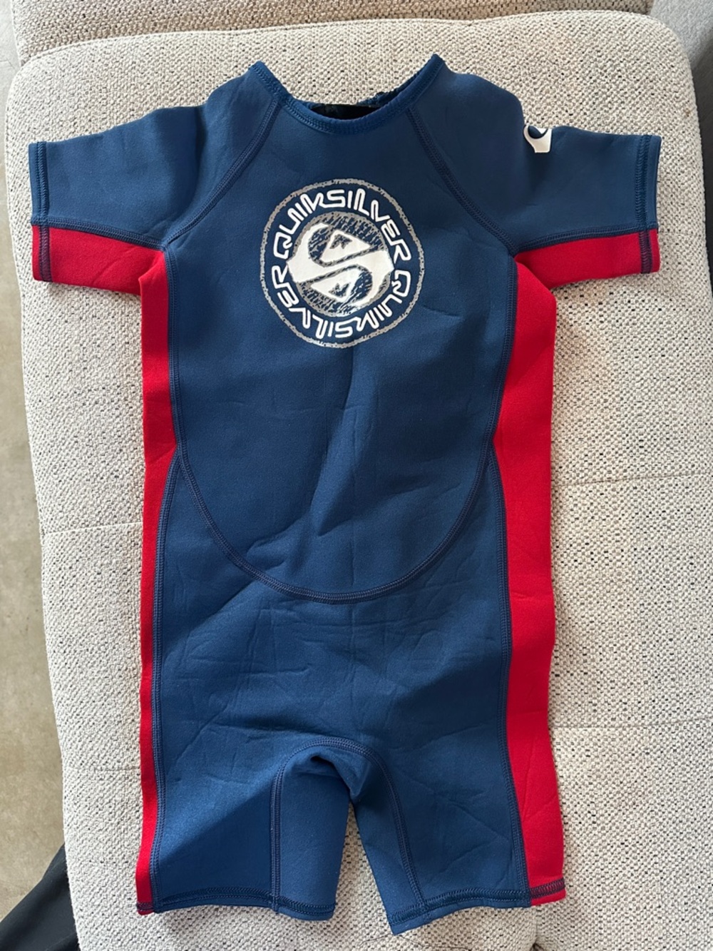 NWT Quiksilver Kids Navy & Red Short Sleeve Shorty Rashguard Wetsuit